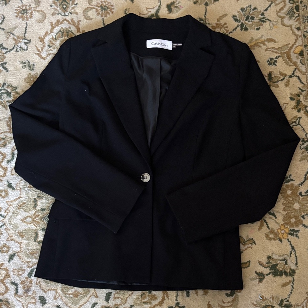 Calvin Klein Women's Elegant Black Suit Jacket Basic Minimal Capsule Wardrobe